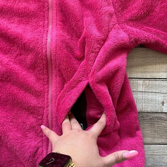 The North Face Women’s Hot Pink Barbie Teddy Fuzzy Soft Fleece Zip Up Jacket | S - Picture 8 of 12